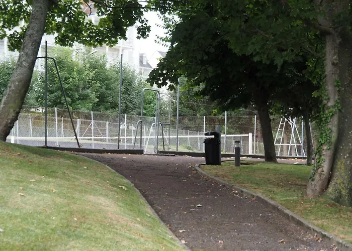 “塔马里斯”公寓