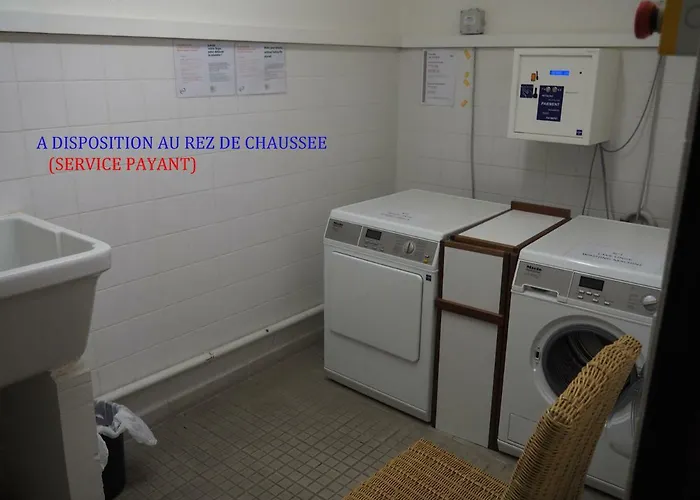 “塔马里斯”公寓 公寓 *